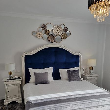 Tesa Boutique Hotel Targu Neamt Eksteriør bilde
