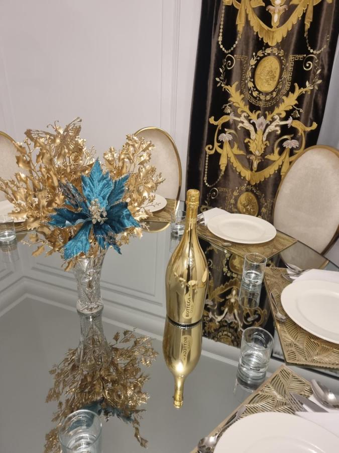 Tesa Boutique Hotel Targu Neamt Eksteriør bilde