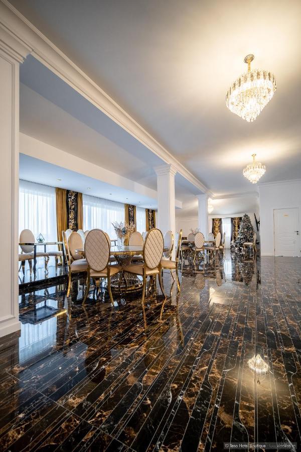 Tesa Boutique Hotel Targu Neamt Eksteriør bilde