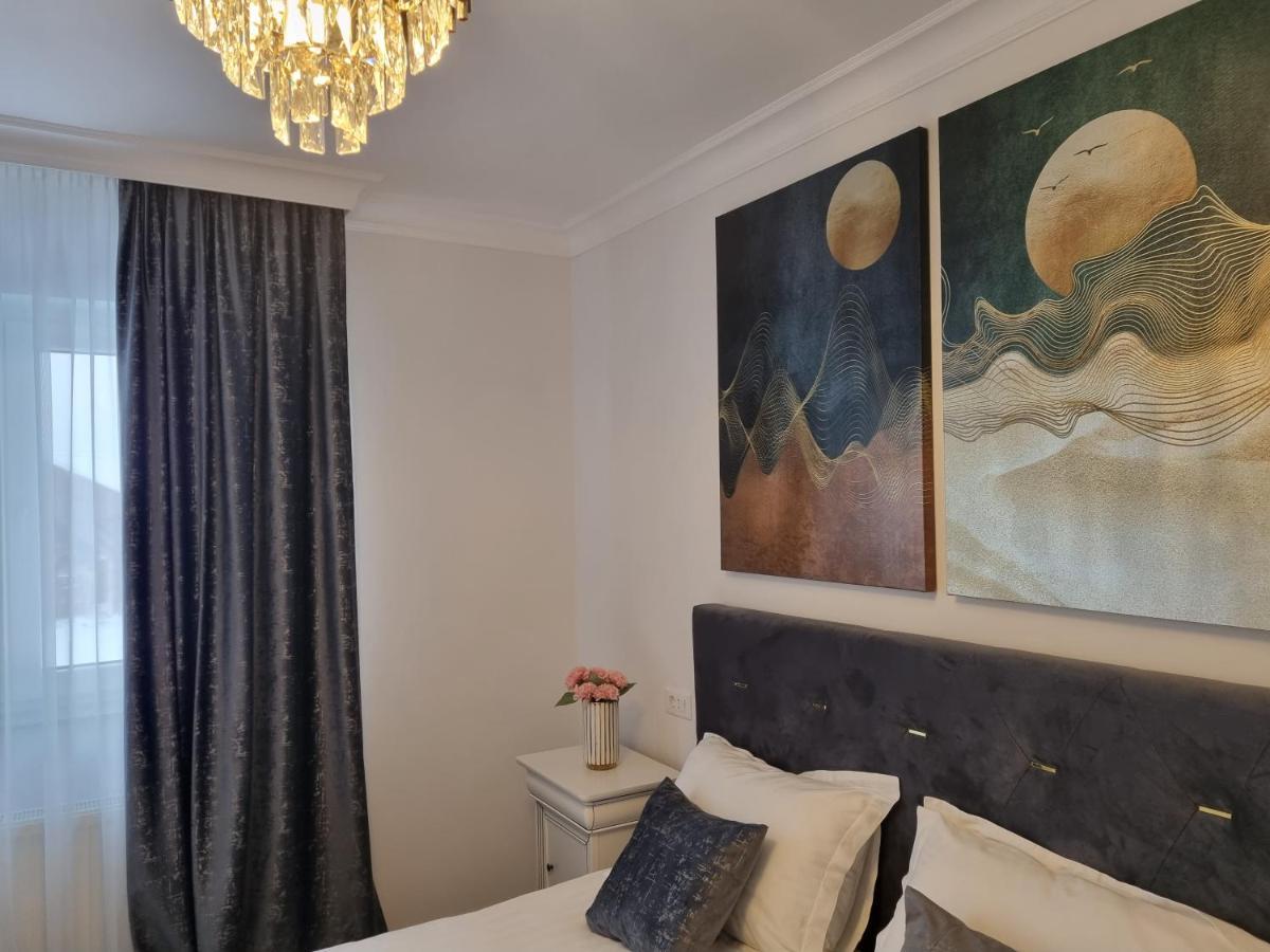 Tesa Boutique Hotel Targu Neamt Eksteriør bilde