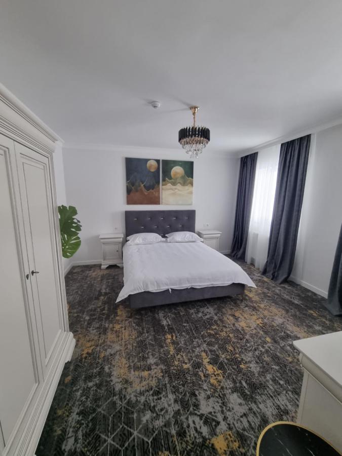 Tesa Boutique Hotel Targu Neamt Eksteriør bilde